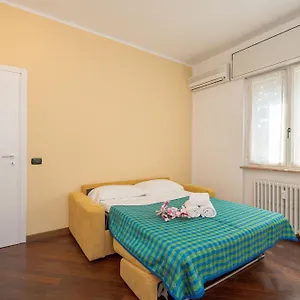 https://stations-apartments.it-lombardy.com